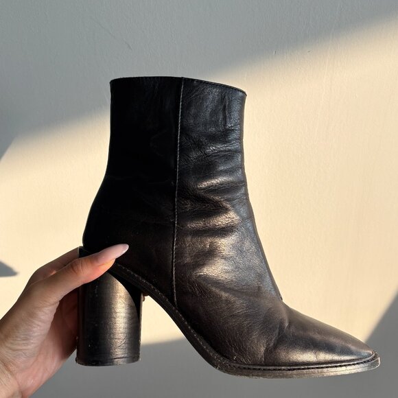 L'INTERVALLE black leather ankle boots - Picture 2 of 5
